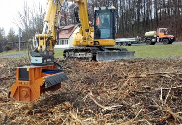 Bagger mit Forstmulcher